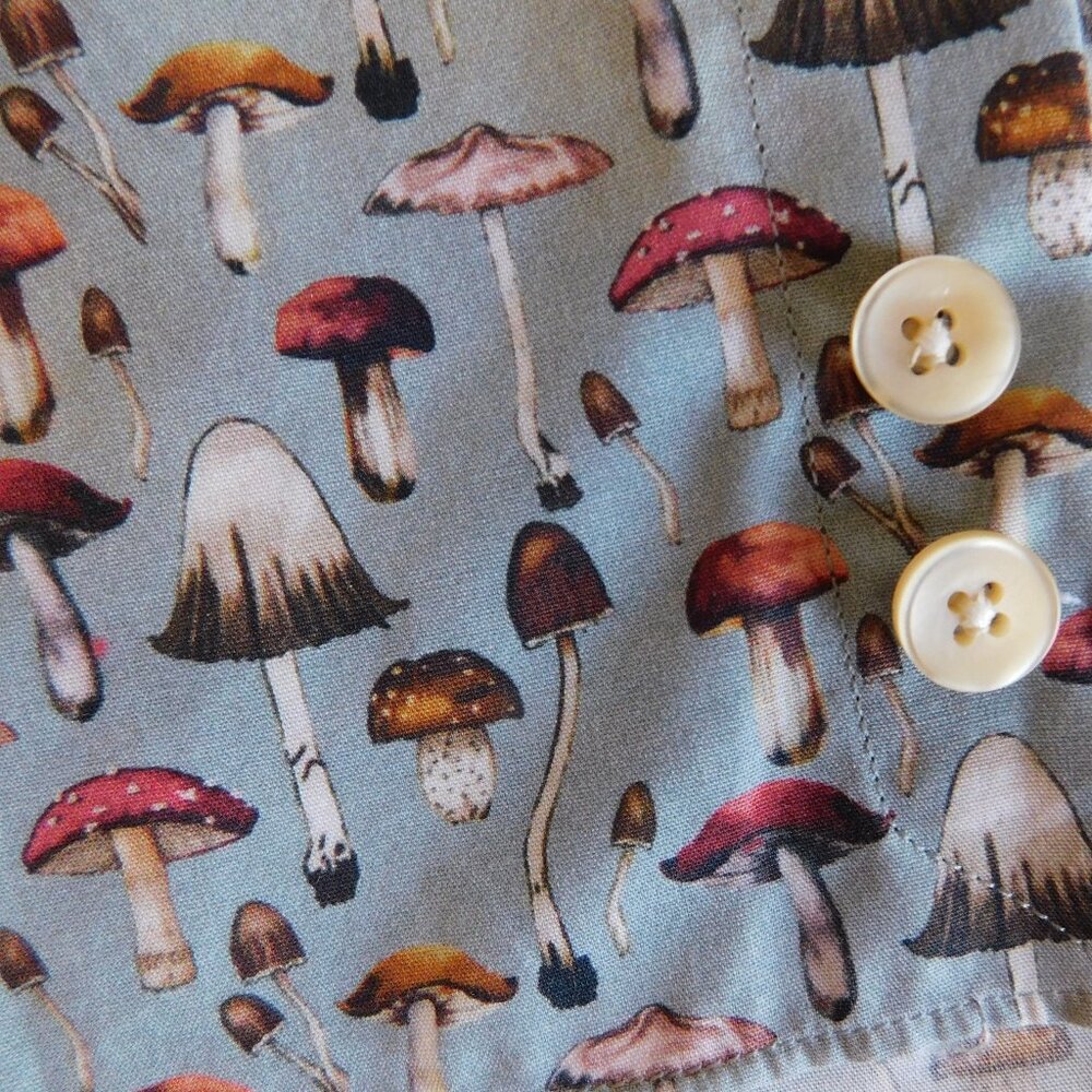 NWT Saks Fifth Ave novelty graphic mushroom print slim fit SS button camp shirt - Picture 6 of 16